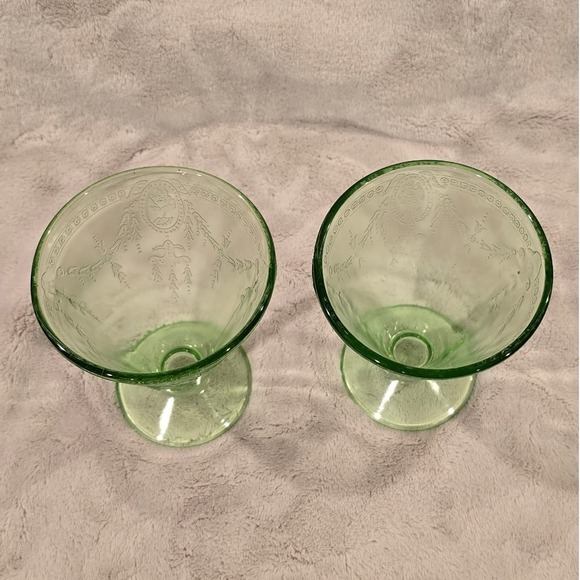 VTG Belmont Company Uranium Glass 5" Tumbler Footed Rose Cameo 1931 - Set of 2 - Picture 5 of 7